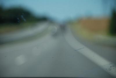blurry-sleepy-road-image