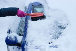 this-is-safest-way-remove-snow-car-503844496-ratmaner